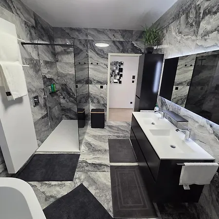 Le Clos Imperial Love hôtel *